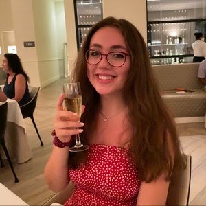 Meet your Posher, Anya